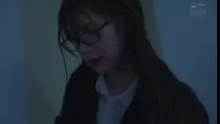好像不够湿 一边被插一边涂大量润滑液