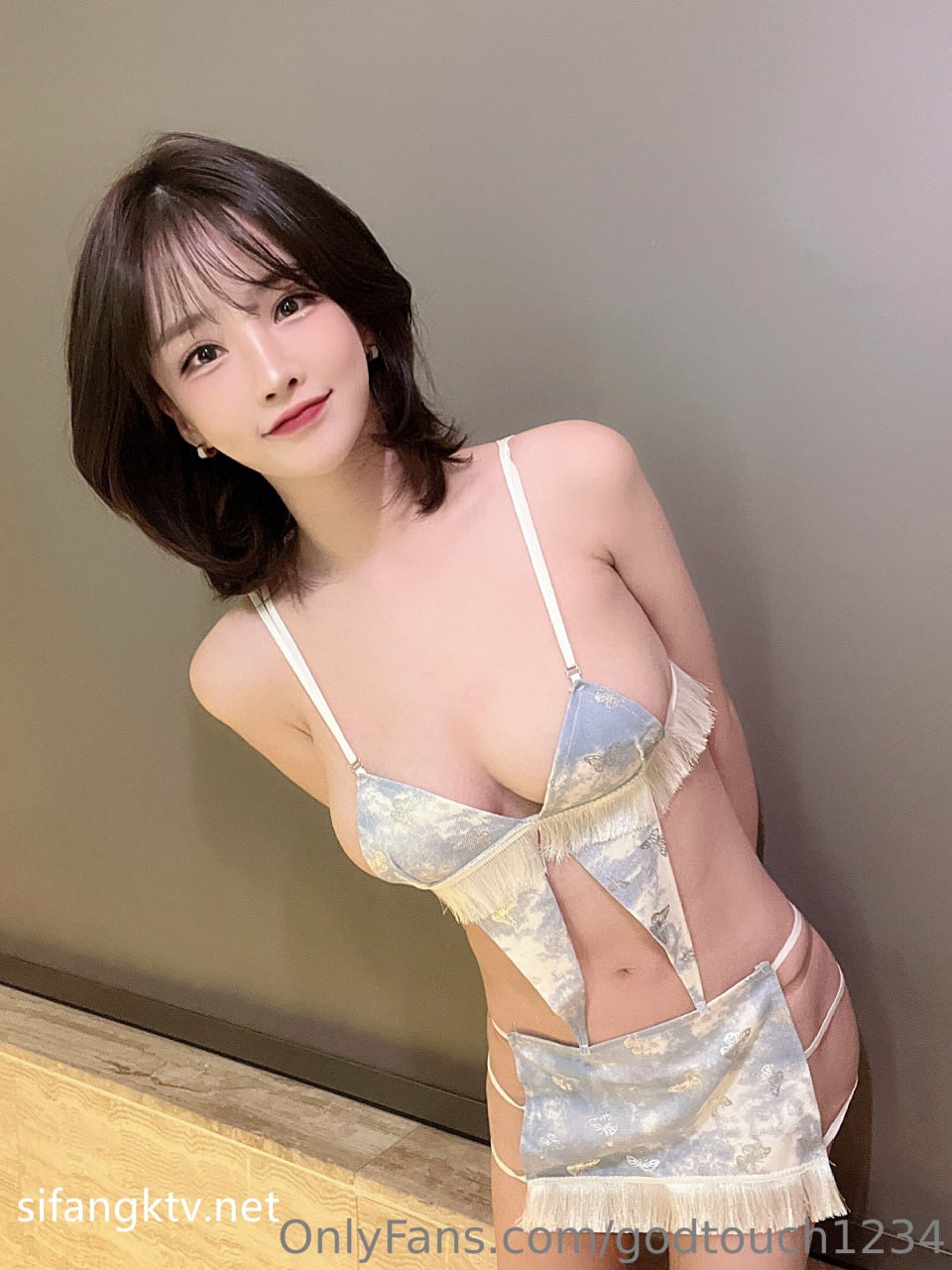 校服